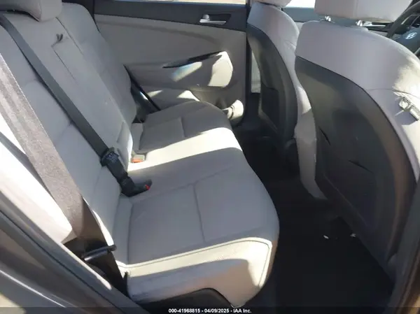KM8J23A48MU334921 2021 HYUNDAI TUCSON - Image 8