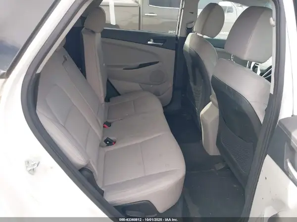 KM8J23A48MU359771 2021 HYUNDAI TUCSON - Image 8