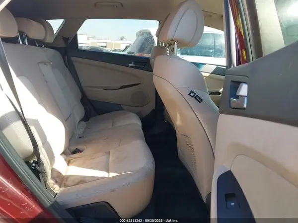 KM8J23A49GU029822 2016 HYUNDAI TUCSON - Image 8