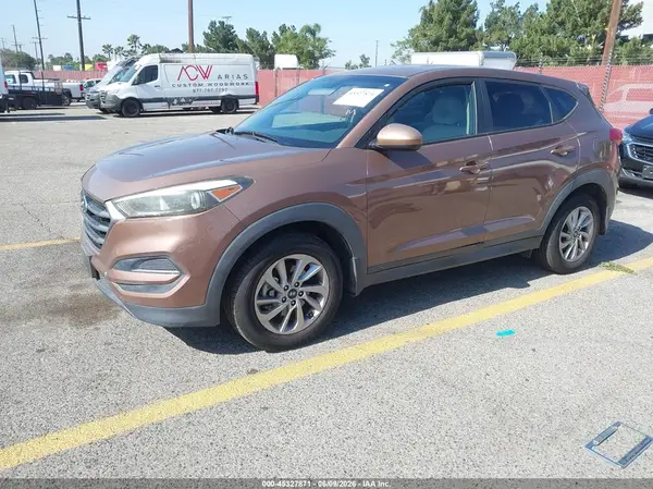 KM8J23A49GU098901 2016 HYUNDAI TUCSON - Image 2