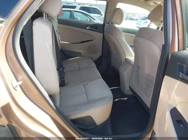 KM8J23A49GU098901 2016 HYUNDAI TUCSON - Image 8
