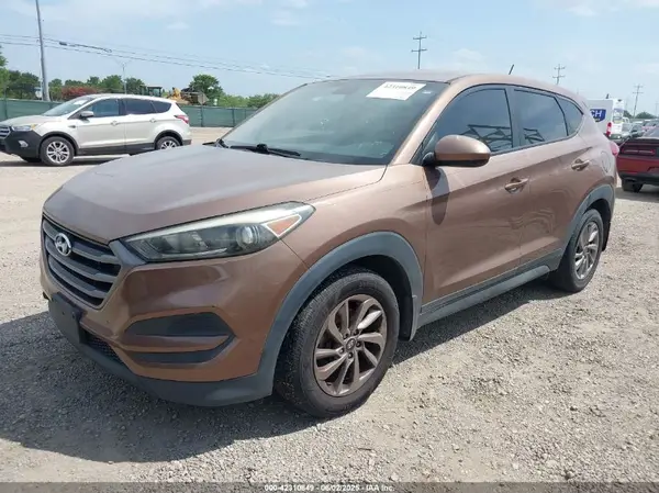 KM8J23A49GU105622 2016 HYUNDAI TUCSON - Image 2