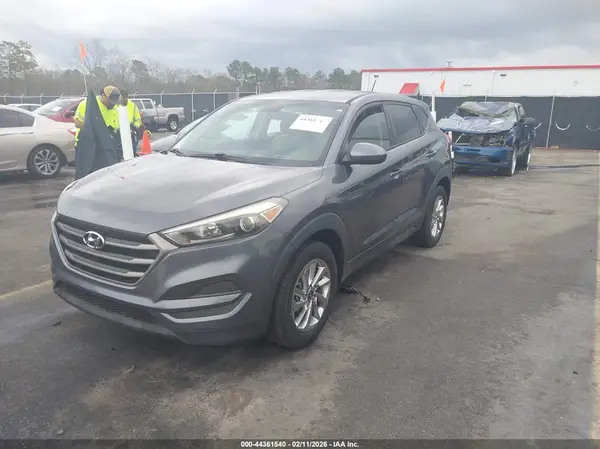 KM8J23A49GU155761 2016 HYUNDAI TUCSON - Image 2