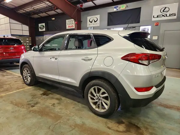 KM8J23A49GU161463 2016 HYUNDAI TUCSON - Image 2