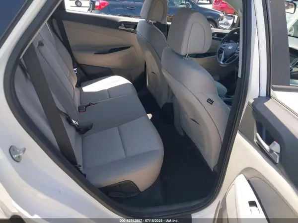 KM8J23A49GU161544 2016 HYUNDAI TUCSON - Image 8