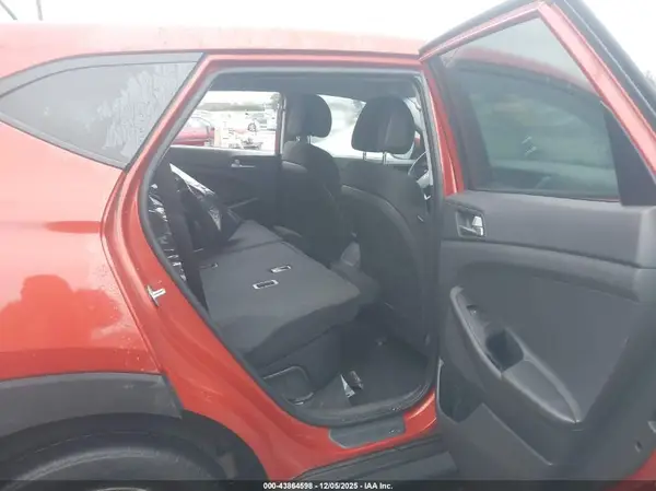 KM8J23A49GU238977 2016 HYUNDAI TUCSON - Image 8