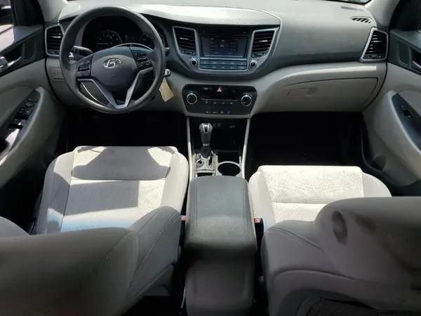 KM8J23A49HU266439 2017 HYUNDAI TUCSON - Image 8