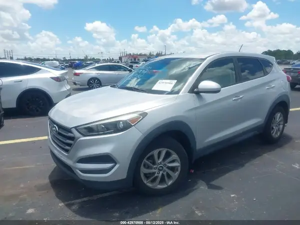 KM8J23A49HU276906 2017 HYUNDAI TUCSON - Image 2