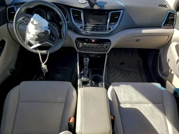 KM8J23A49HU289560 2017 HYUNDAI TUCSON - Image 8