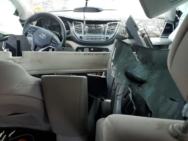 KM8J23A49HU297688 2017 HYUNDAI TUCSON - Image 8