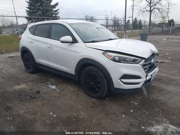 KM8J23A49HU297707 2017 HYUNDAI TUCSON - Image 1