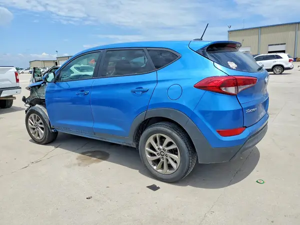 KM8J23A49HU300878 2017 HYUNDAI TUCSON - Image 2