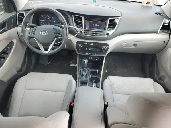 KM8J23A49HU329166 2017 HYUNDAI TUCSON - Image 8