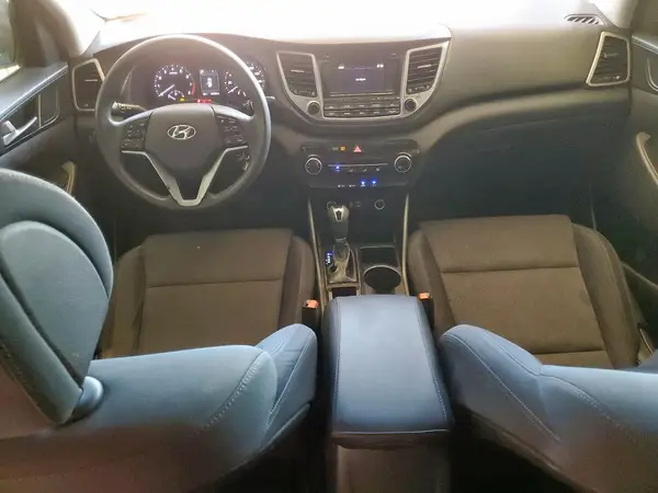 KM8J23A49HU340362 2017 HYUNDAI TUCSON - Image 8