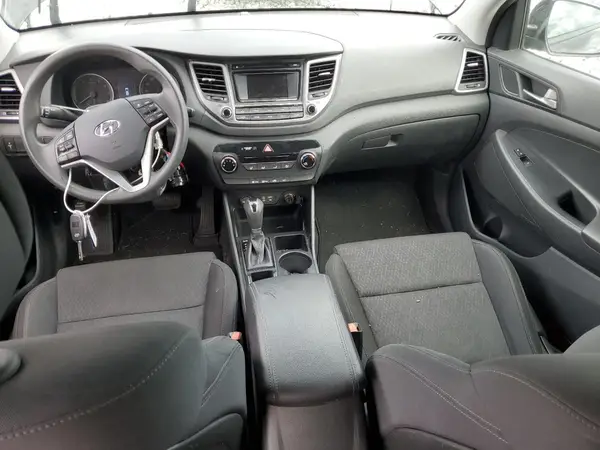 KM8J23A49HU379355 2017 HYUNDAI TUCSON - Image 8