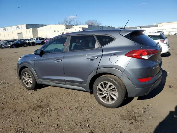 KM8J23A49HU387407 2017 HYUNDAI TUCSON - Image 2