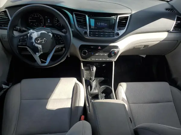 KM8J23A49HU397340 2017 HYUNDAI TUCSON - Image 8