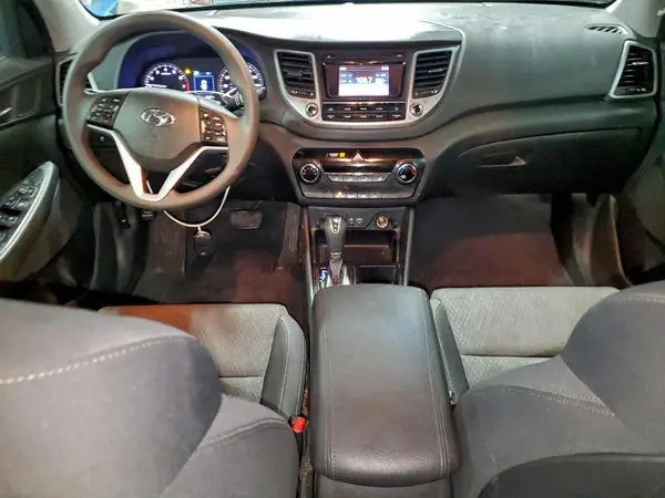 KM8J23A49HU398987 2017 HYUNDAI TUCSON - Image 8
