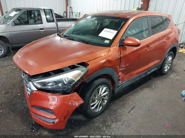 KM8J23A49HU414234 2017 HYUNDAI TUCSON - Image 2