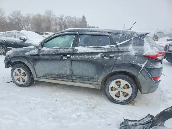 KM8J23A49HU415626 2017 HYUNDAI TUCSON - Image 2