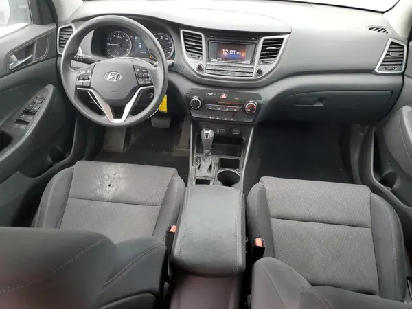 KM8J23A49HU439747 2017 HYUNDAI TUCSON - Image 8