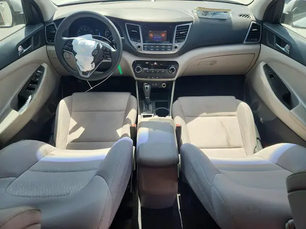 KM8J23A49HU492318 2017 HYUNDAI TUCSON - Image 8