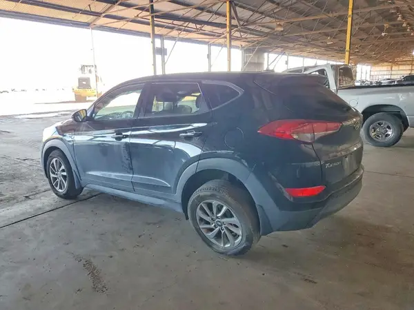 KM8J23A49HU530923 2017 HYUNDAI TUCSON - Image 2