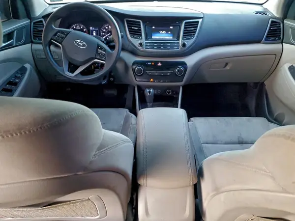KM8J23A49HU531036 2017 HYUNDAI TUCSON - Image 8