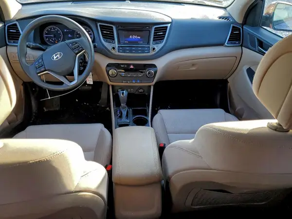 KM8J23A49HU532493 2017 HYUNDAI TUCSON - Image 8