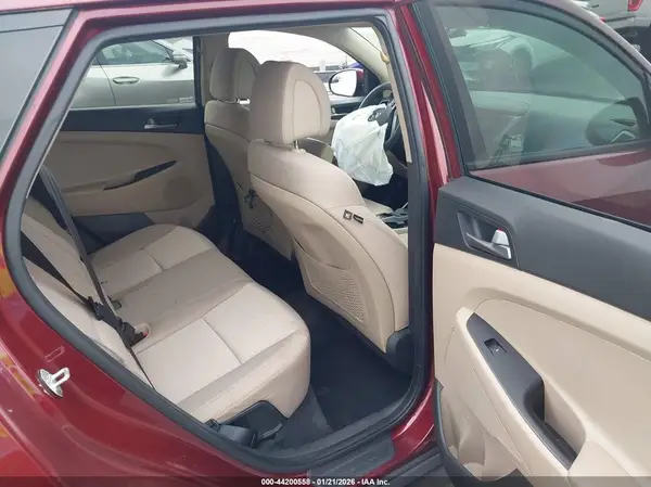 KM8J23A49HU532686 2017 HYUNDAI TUCSON - Image 8