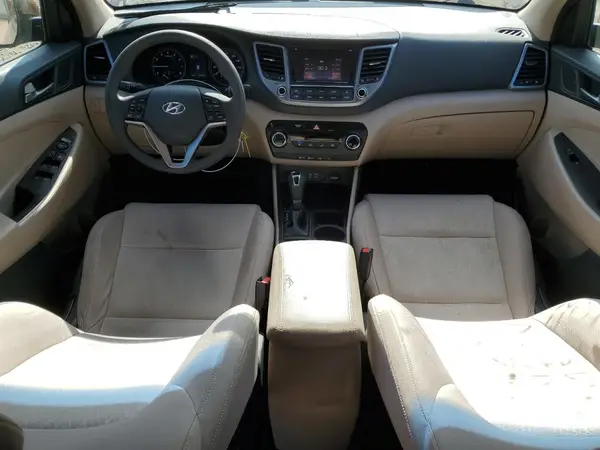 KM8J23A49HU537256 2017 HYUNDAI TUCSON - Image 8