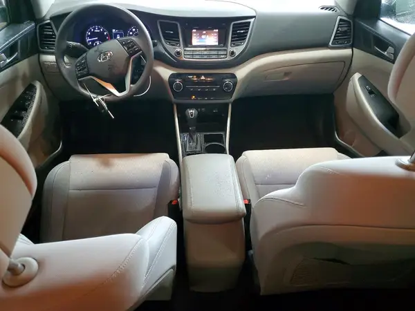 KM8J23A49HU537810 2017 HYUNDAI TUCSON - Image 8
