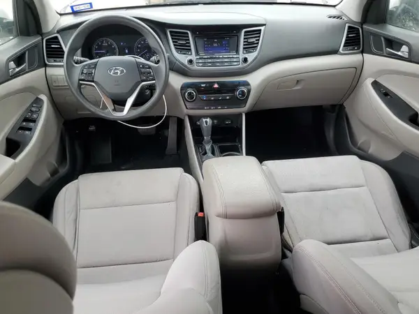 KM8J23A49HU546443 2017 HYUNDAI TUCSON - Image 8