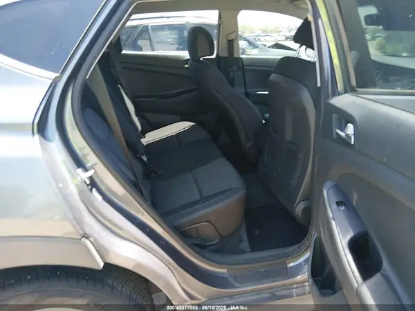 KM8J23A49HU547141 2017 HYUNDAI TUCSON - Image 8