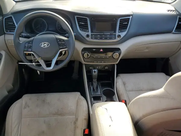 KM8J23A49HU565817 2017 HYUNDAI TUCSON - Image 8