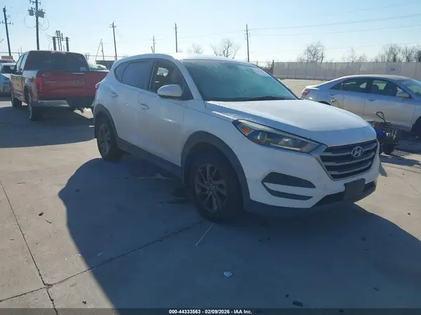 KM8J23A49HU569401 2017 HYUNDAI TUCSON - Image 1