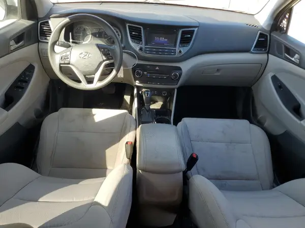 KM8J23A49HU579782 2017 HYUNDAI TUCSON - Image 8