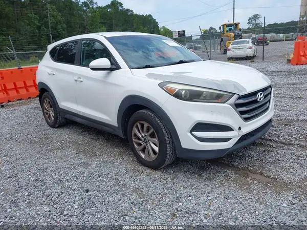 KM8J23A49HU579801 2017 HYUNDAI TUCSON - Image 1