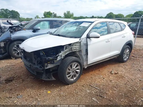 KM8J23A49HU580043 2017 HYUNDAI TUCSON - Image 2