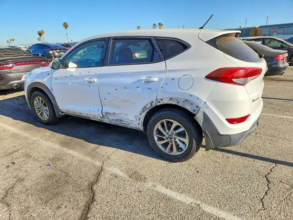 KM8J23A49JU620174 2018 HYUNDAI TUCSON - Image 2