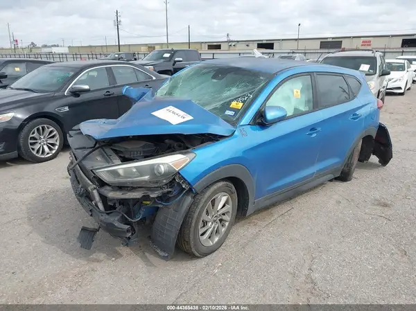 KM8J23A49JU626525 2018 HYUNDAI TUCSON - Image 2