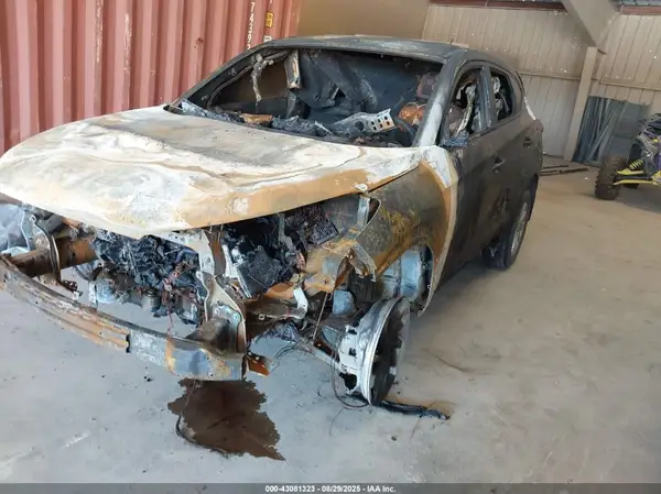 KM8J23A49JU657127 2018 HYUNDAI TUCSON - Image 2