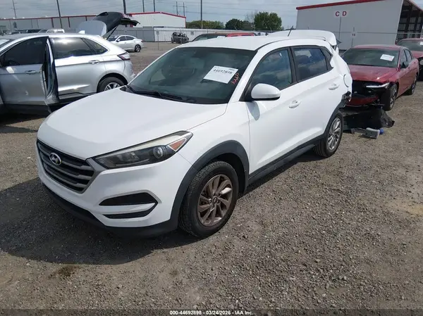 KM8J23A49JU694386 2018 HYUNDAI TUCSON - Image 2