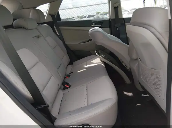 KM8J23A49JU694386 2018 HYUNDAI TUCSON - Image 8