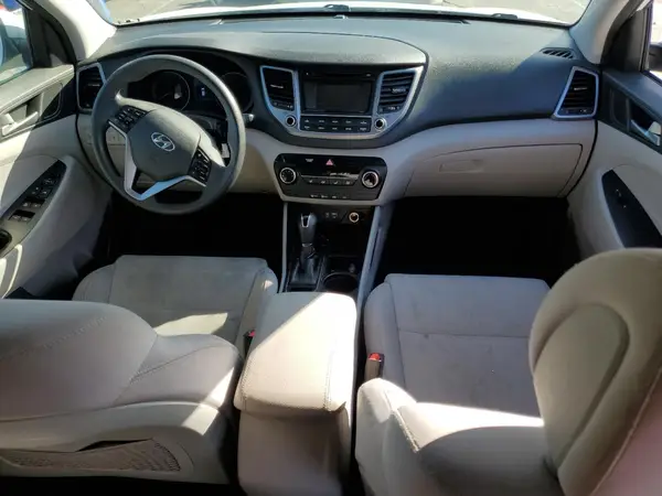 KM8J23A49JU696672 2018 HYUNDAI TUCSON - Image 8