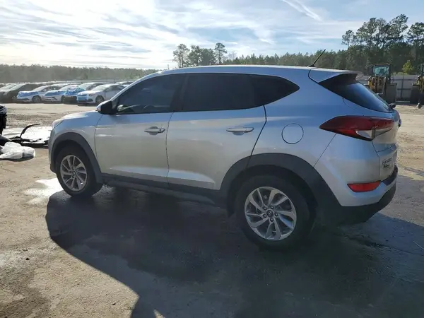 KM8J23A49JU697000 2018 HYUNDAI TUCSON - Image 2
