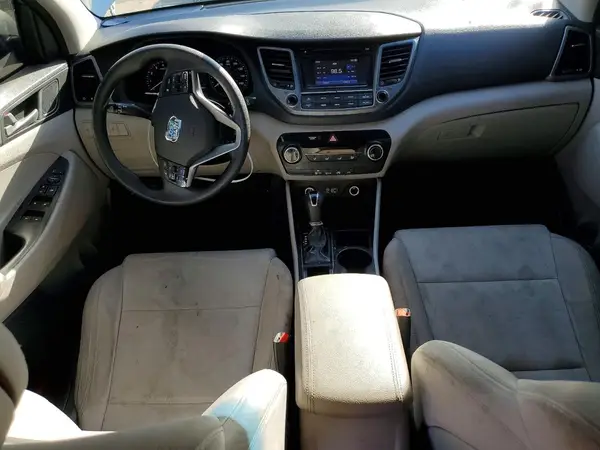 KM8J23A49JU697000 2018 HYUNDAI TUCSON - Image 8