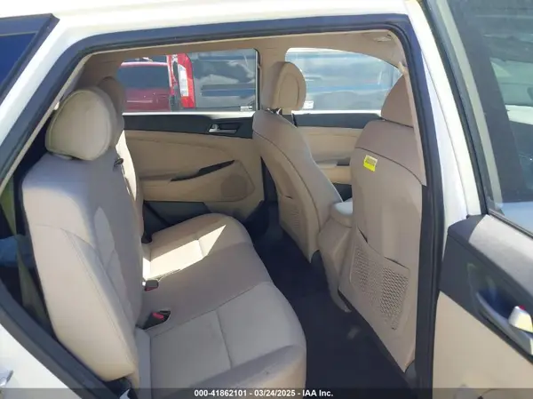 KM8J23A49JU709405 2018 HYUNDAI TUCSON - Image 8