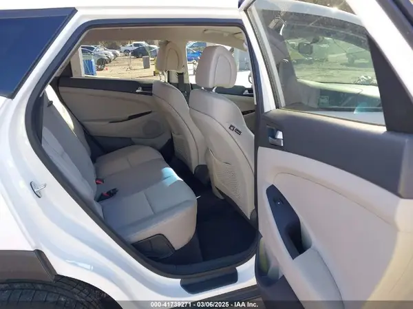 KM8J23A49JU727774 2018 HYUNDAI TUCSON - Image 8