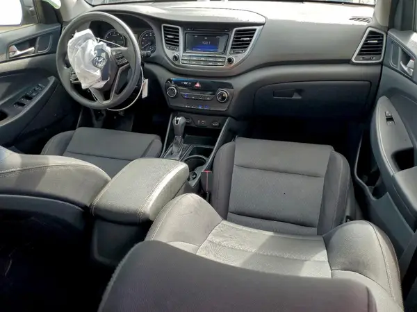 KM8J23A49JU752559 2018 HYUNDAI TUCSON - Image 8